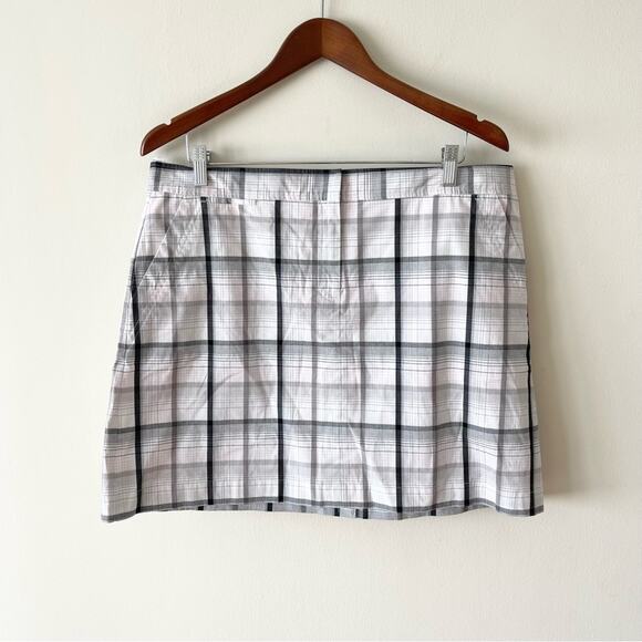 Izod Golf Skort Athletic Skirt Plaid Woman size 14 white gray - Picture 1 of 12
